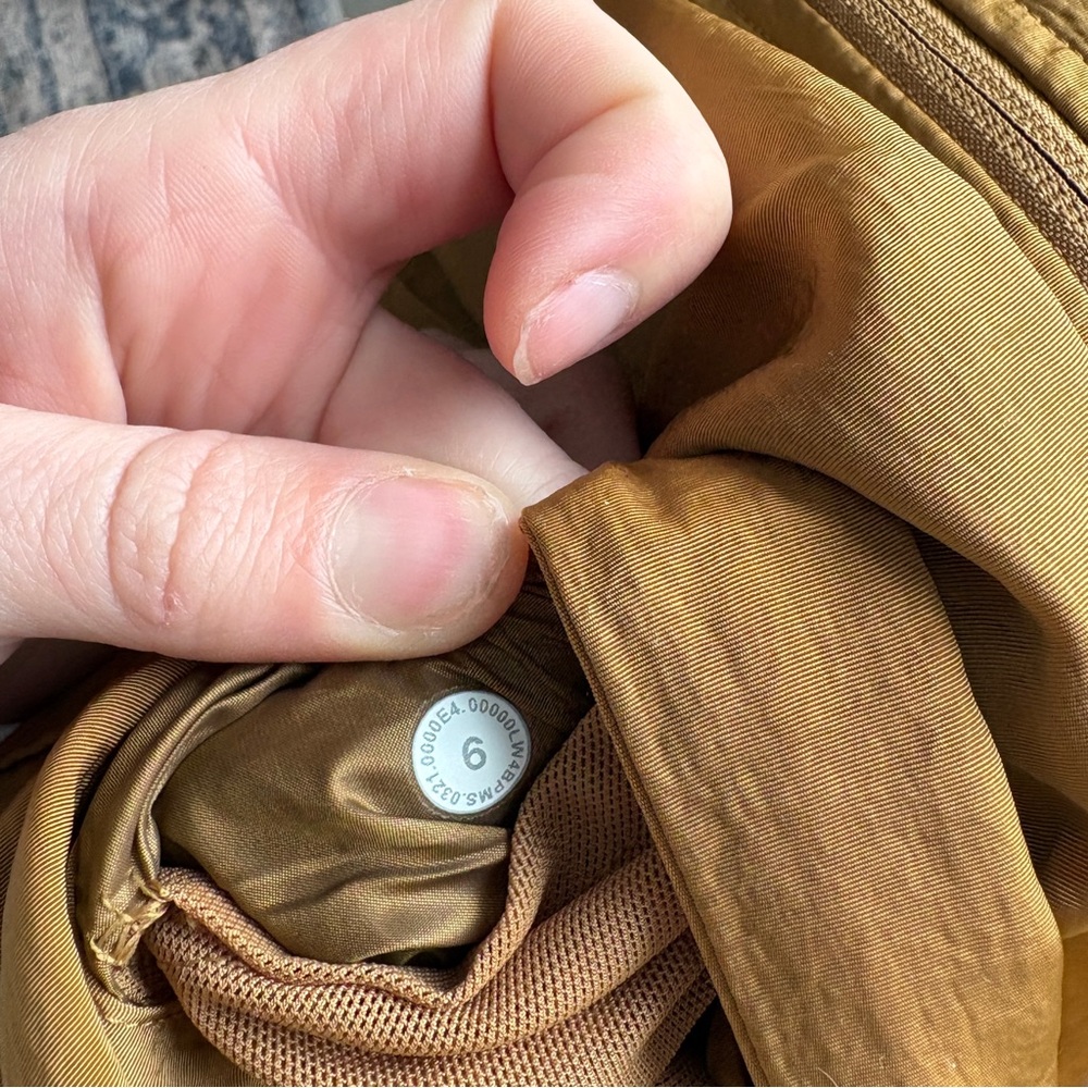 Lululemon Non-Stop Reversible Bomber Vest Bold Beige - Picture 7 of 9